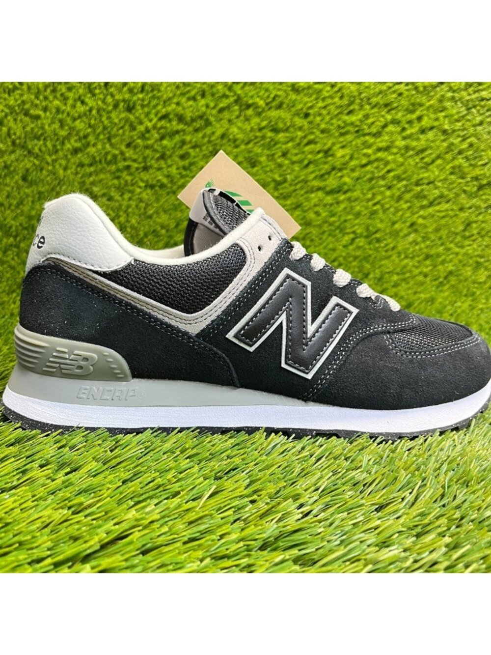 New Balance 574 Classic Mens Size 8 Black‎ Gray Athletic Running Shoes Sneakers